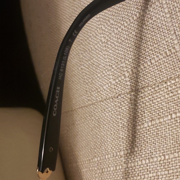 Coach sunglasses - Picture 3 of 5